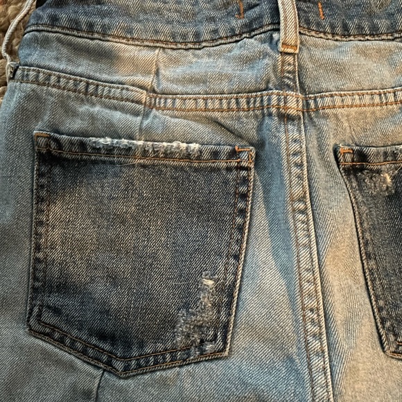 Free People Distressed HighRise 70's short sz 27 - Picture 8 of 9